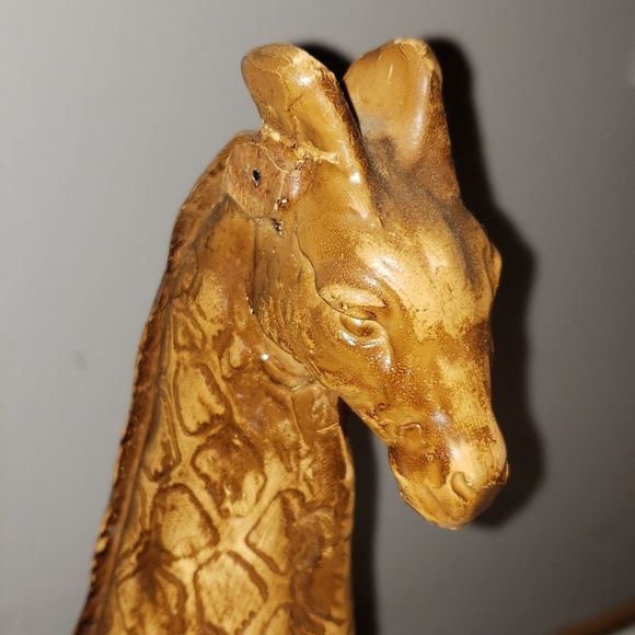 Vintage wood carved Heavy Giraffe 🦒 - Picture 2 of 6